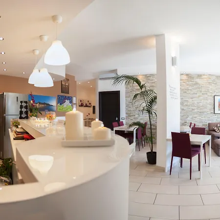 Ma&mi For 4* Cefalù